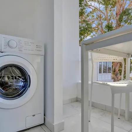 Parrot Paradise Studio, Wifi, Smart Tv, Pool *