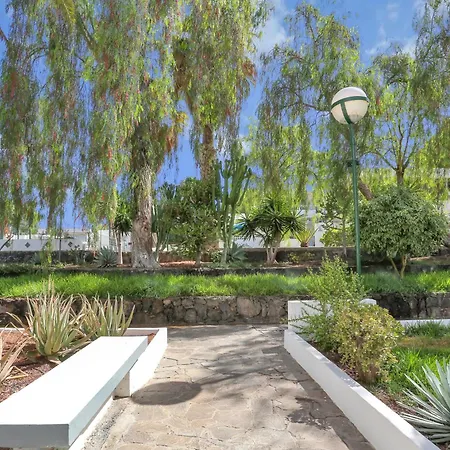 Parrot Paradise Studio, Wifi, Smart Tv, Pool Appartement