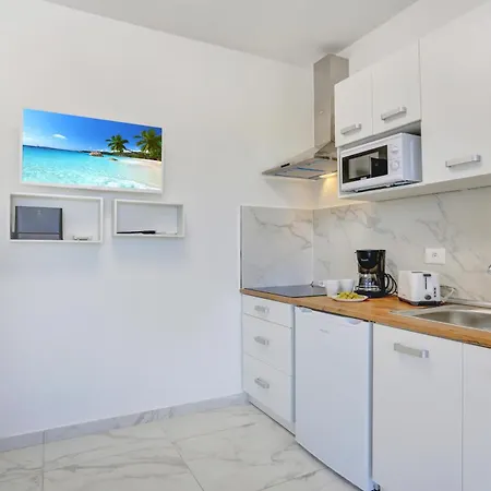 Appartement Parrot Paradise Studio, Wifi, Smart Tv, Pool
